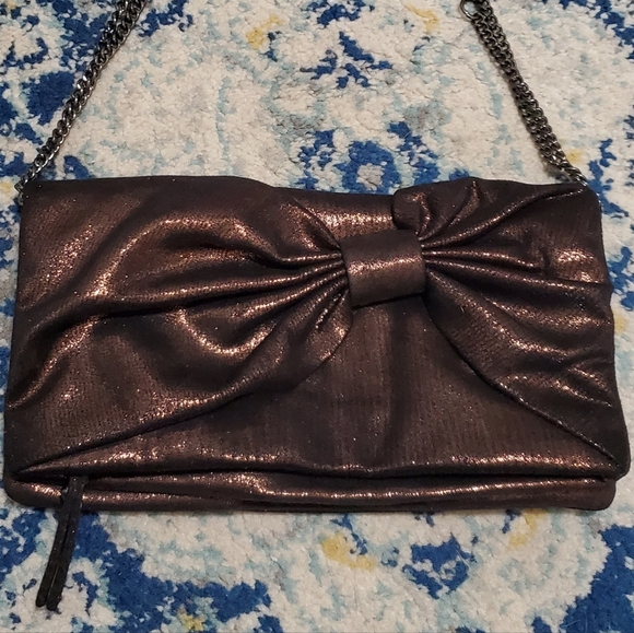 Gap Metallic Bronze Bow Accent Flap Evening Handbag With Chain Strap - Picture 3 of 6